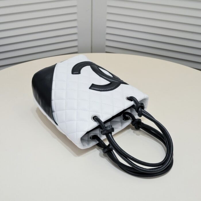 ⁦Chanel Ligne Cambon Mini Vintagep  Shoulder Bag Handbag⁩ - الصورة ⁦7⁩