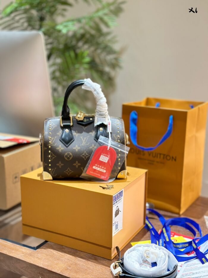 ⁦Louis Vuitton Speedy 20 Trunk Shoulder Bag Shoulder Bag Handbag⁩ - الصورة ⁦2⁩