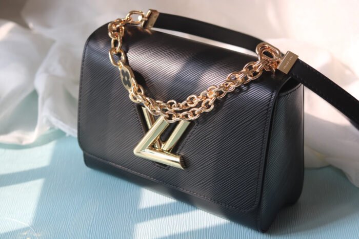 ⁦Louis Vuitton LV Twist Shoulder Crossbody Handbag M59402⁩ - الصورة ⁦2⁩
