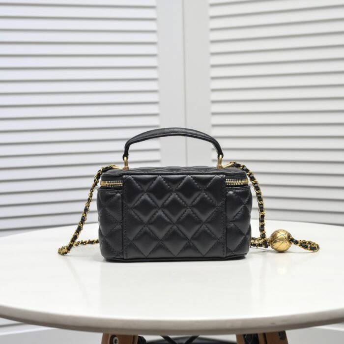 Chanel Golden·Ball Cosmetics Box Makeup  Bag  Shoulder Bag Handbag - Image 3