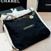 Chanel 22 Garbage Bags Gold Coin Shopping Handbag Shoulder Bag - Image 3