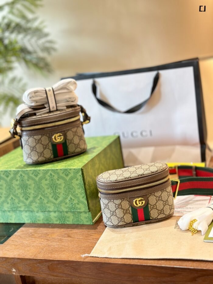 Gucci Make Up Cosmetics  Bag Shoulder Bag Handbag - Image 1