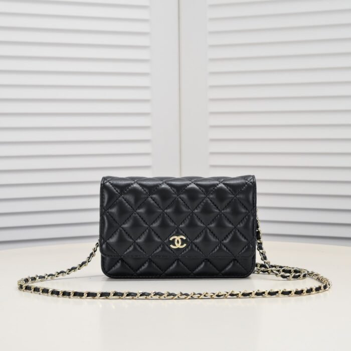 ⁦Chanel Woc Classic Lambskin Gold Hardware Shoulder Bag Handbag⁩ - الصورة ⁦1⁩