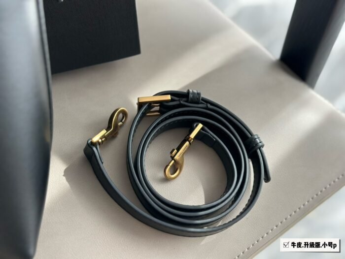 YSL Saint Laurent Le37 Tote Bag Shoulder Bag Handbag - Image 8