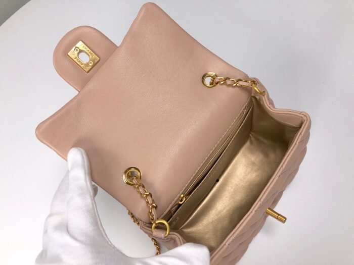 Chanel Cross Body Metal Ball Chain Shoulder Bag Handbag - Image 9