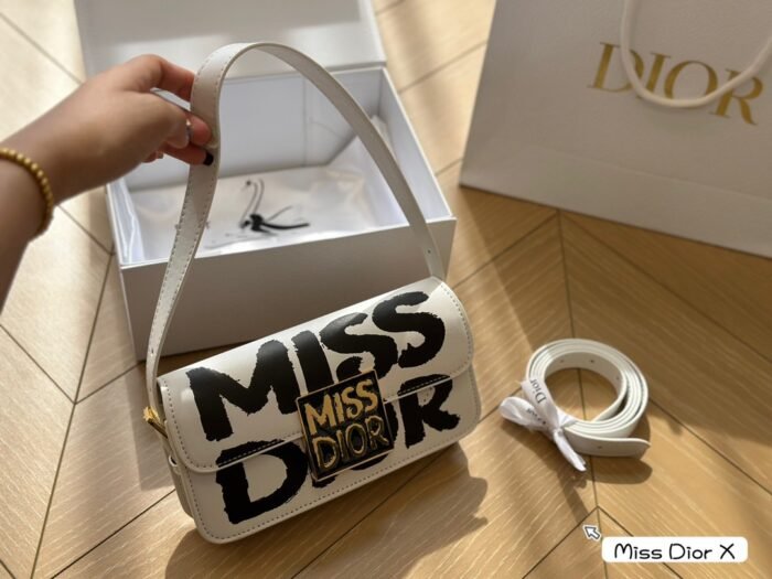Dior Miss Dior Shoulder Bag - Image 5