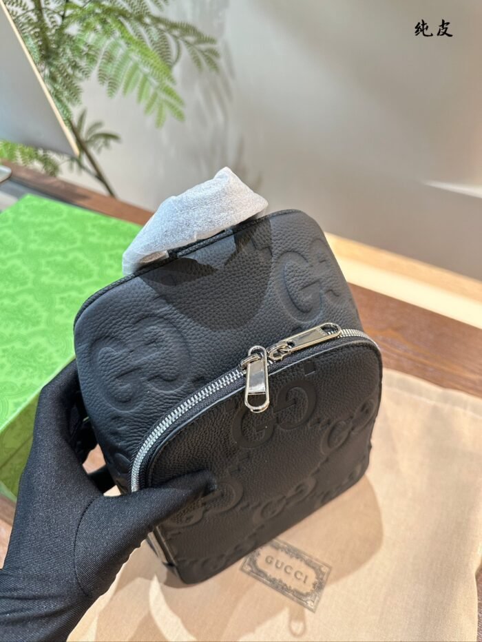 Gucci Cross Body Bag - Image 2