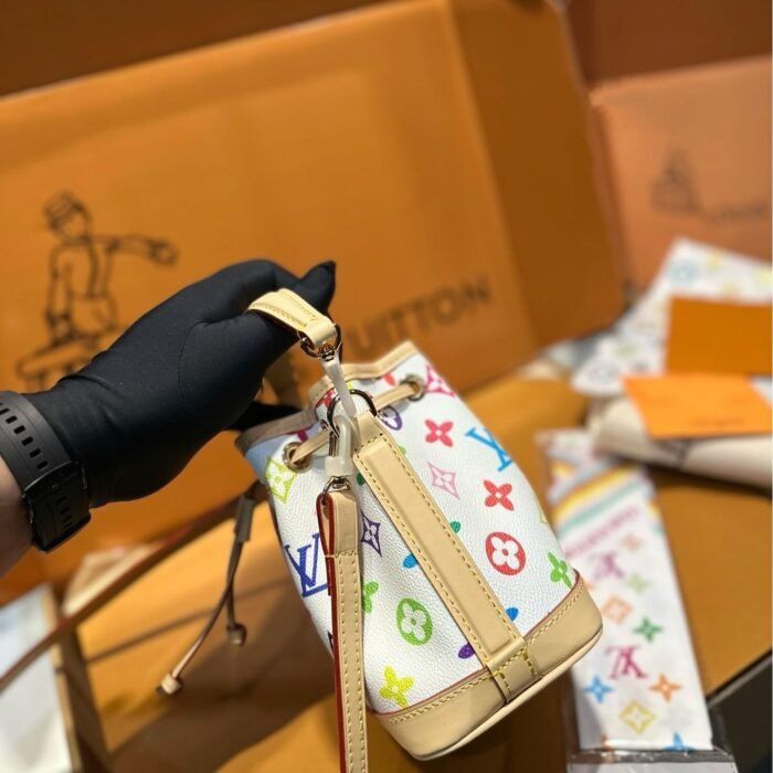 Louis Vuitton LV Bucket Bag Tote Shoulder Crossbody Bag - Image 4