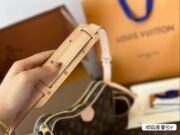 ⁦Louis Vuitton Shoulder Bag Handbag⁩ - الصورة ⁦3⁩