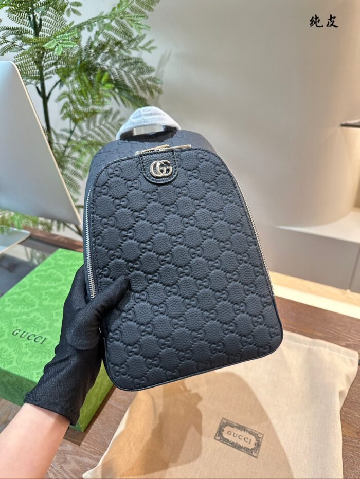 Gucci Cross Body Bag - Image 9