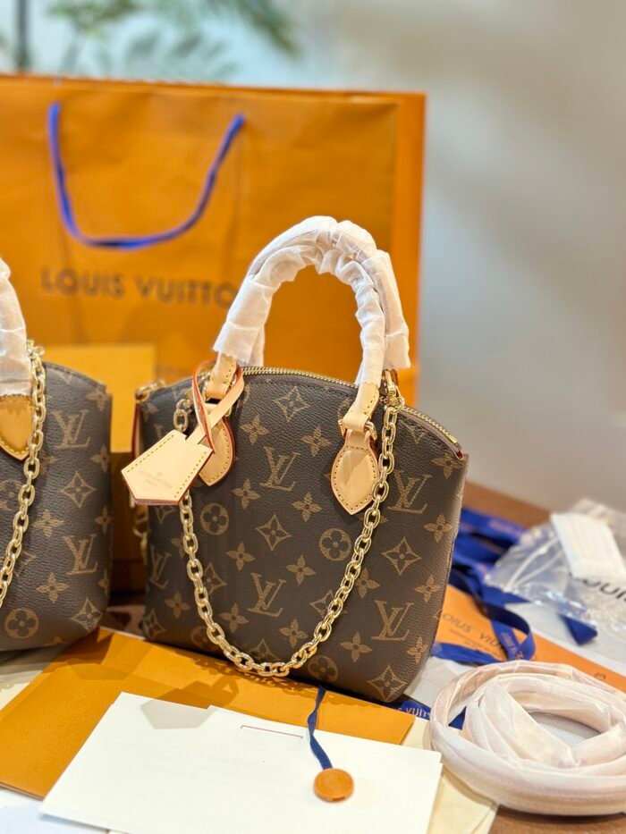 ⁦Louis Vuitton Shoulder Bag Handbag⁩ - الصورة ⁦3⁩