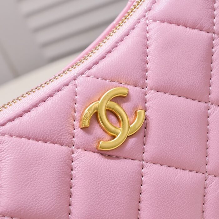 Chanel 23A Fringed Gold Chain Hobo Underarm Shoulder Bag Handbag - Image 6