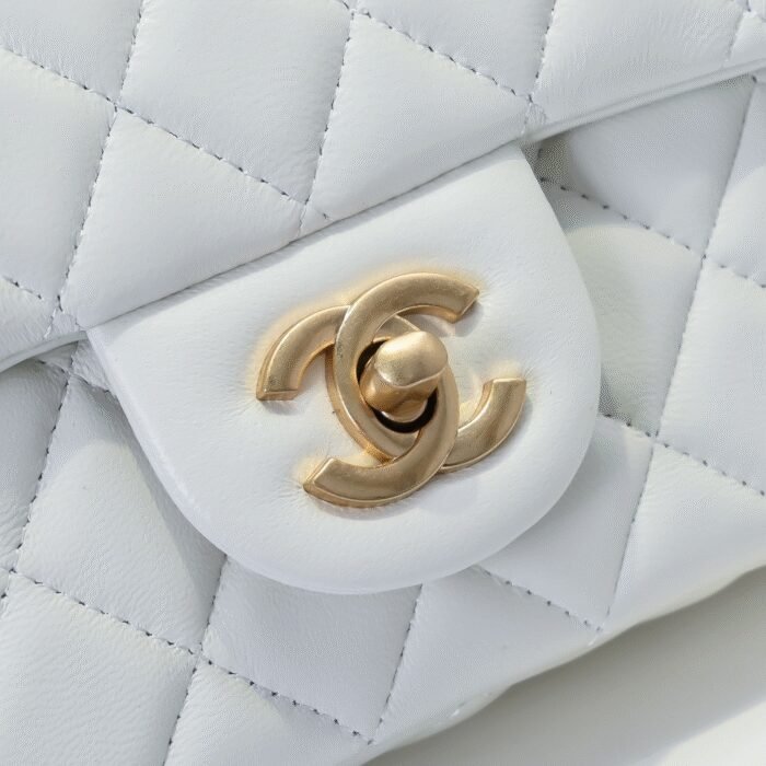 ⁦Chanel Cross Body Metal Ball Chain Shoulder Bag Handbag CF 9021⁩ - الصورة ⁦6⁩