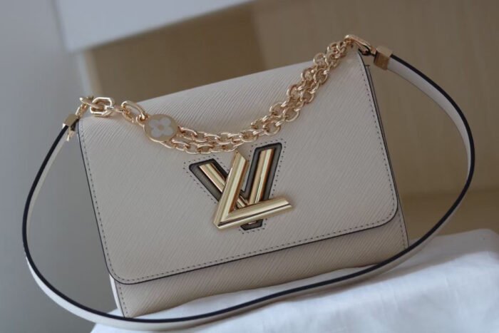 ⁦Louis Vuitton LV Twist Shoulder Crossbody Handbag M59402⁩ - الصورة ⁦6⁩