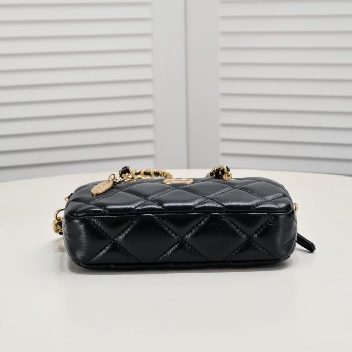 Chanel 23K Gold Coin Chain Bag Shoulder Bag Handbag - Image 4