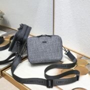⁦DIOR Oblique Classic Embroidery Crossbody Bag⁩ - الصورة ⁦8⁩