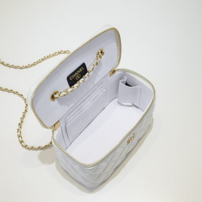 Chanel  Golden·Ball Makeup Box Bag  Shoulder Bag Handbag - Image 8