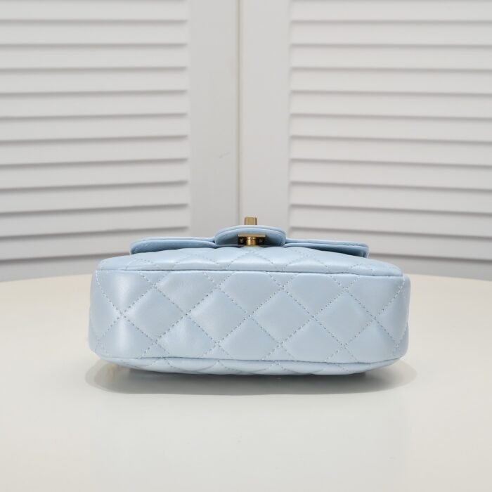 ⁦Chanel Coco Handle Shoulder Bag Handbag⁩ - الصورة ⁦4⁩