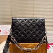 ⁦Louis Vuitton LV Coussin Small Shoulder Bag⁩ - الصورة ⁦14⁩