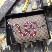 ⁦Gucci Men's Handbag Bag Clutch Toiletry Bag⁩ - الصورة ⁦2⁩