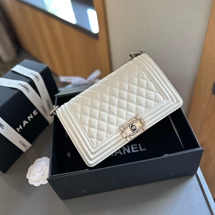 ⁦Chanel Leboy New Medium 25CM Caviar Shoulder Bag⁩ - الصورة ⁦7⁩