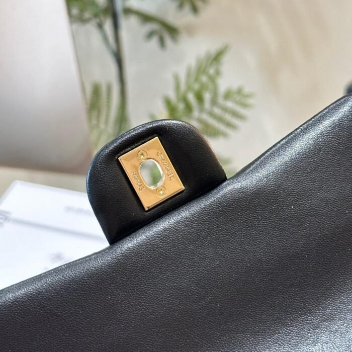 ⁦CHANEL HANDLE MINI CF Handbag⁩ - الصورة ⁦6⁩