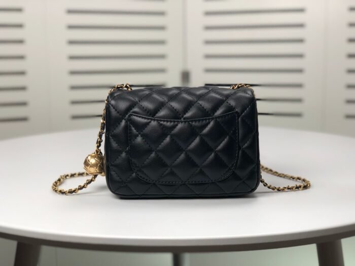 ⁦Chanel Cross Body Metal Ball Chain Shoulder Bag Handbag⁩ - الصورة ⁦3⁩
