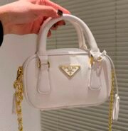 ⁦Prada Saffiano Leather Handbag Shoulder Bag⁩ - الصورة ⁦3⁩