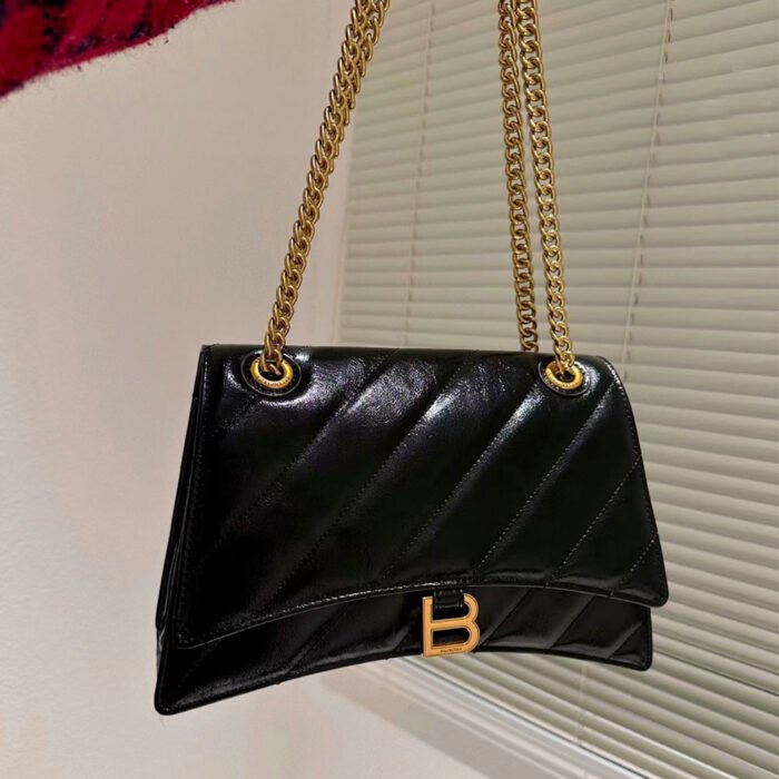 ⁦Balenciaga Crush Quilted Leather Bag⁩ - الصورة ⁦4⁩