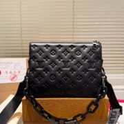 ⁦Louis Vuitton LV Coussin Small Shoulder Bag⁩ - الصورة ⁦9⁩