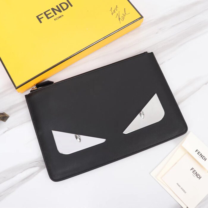 ⁦FENDI Printed Canvas Clutch Toiletry Bag⁩ - الصورة ⁦10⁩