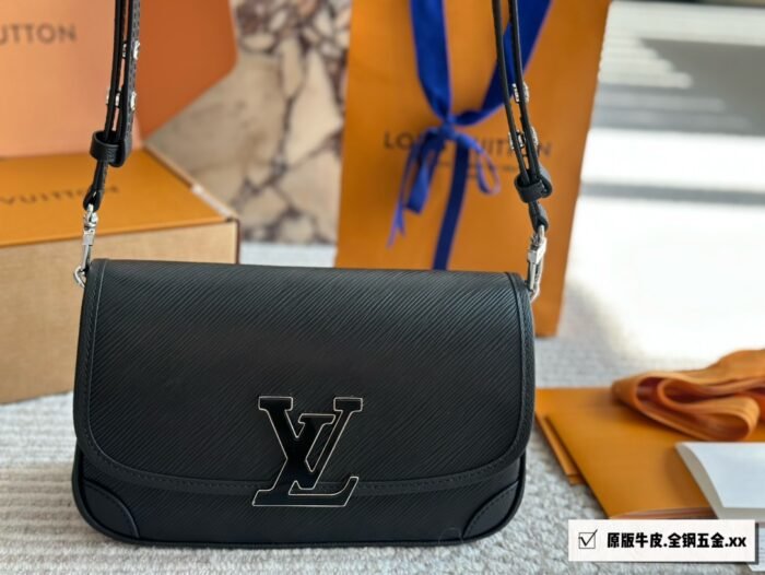 ⁦Louis Vuitton Buci Shoulder Bag Handbag⁩ - الصورة ⁦1⁩