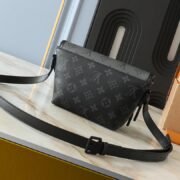 ⁦Louis Vuitton LV Monogram Eclipse Shoulder Crossbody Bag M12806⁩ - الصورة ⁦4⁩
