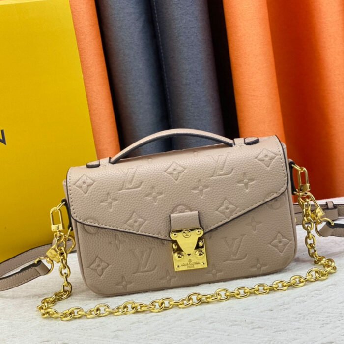 ⁦Louis Vuitton LV Pochette Métis East West Shoulder Bag⁩ - الصورة ⁦8⁩