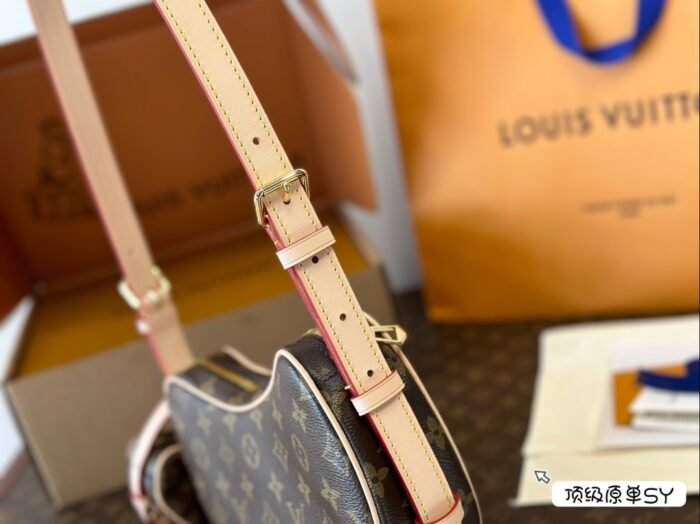 ⁦Louis Vuitton Shoulder Bag Handbag⁩ - الصورة ⁦6⁩
