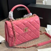 ⁦Chanel   Trendy CC Relief Handle Bag⁩ - الصورة ⁦8⁩