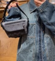 ⁦Louis Vuitton LV Monogram Eclipse Shoulder Crossbody Bag M12806⁩ - الصورة ⁦3⁩