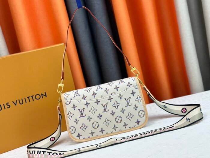 ⁦Louis Vuitton LV Diane M46386 M45985 Shoulder Bag Handbag⁩ - الصورة ⁦4⁩