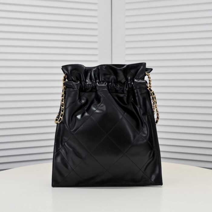 ⁦Chanel Drawstring Trash Bag Shoulder Bag Handbag⁩ - الصورة ⁦3⁩