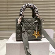 ⁦Dior Small Lady Dior Shoulder Bag MY ABCDIOR BAG⁩ - الصورة ⁦8⁩