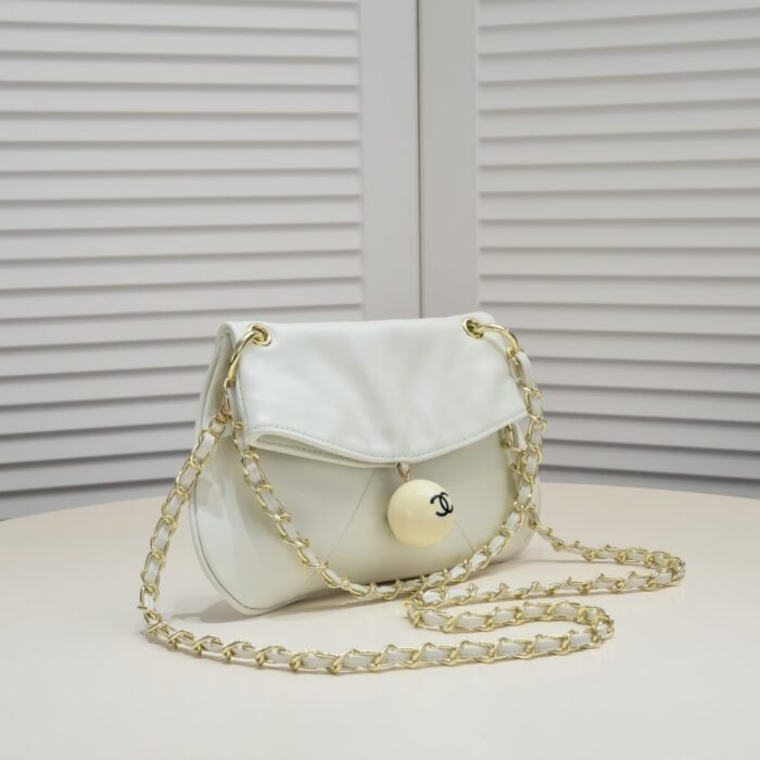 ⁦Chanel 24P Hobo Vintage Table Tennis Handbag Shoulder Bag Handbag⁩ - الصورة ⁦2⁩