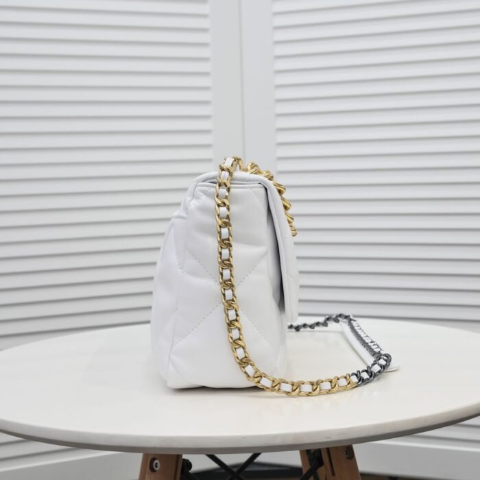 Chanel Lambskin Quilted Medium19 Flap Shoulder Bag Handbag - Image 2