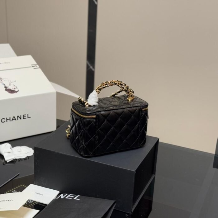 Chanel With Cosmetic Mirror Cosmetic Bag Shoulder Crossbody Handbag - Image 6