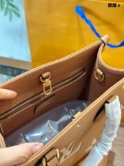 ⁦Louis Vuitton Onthego Shoulder Bag Handbag⁩ - الصورة ⁦6⁩