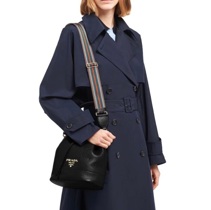 ⁦Prada Drawstring Cowhide Shoulder Bag Handbag⁩ - الصورة ⁦3⁩