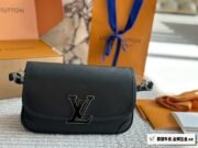 ⁦Louis Vuitton Buci Shoulder Bag Handbag⁩ - الصورة ⁦3⁩