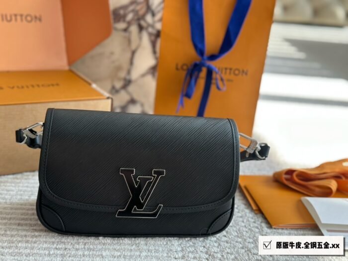 ⁦Louis Vuitton Buci Shoulder Bag Handbag⁩ - الصورة ⁦3⁩