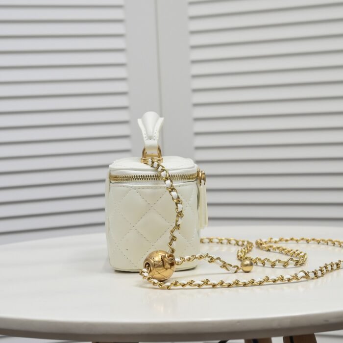 Chanel Golden·Ball Cosmetics Box Makeup  Bag  Shoulder Bag Handbag - Image 2