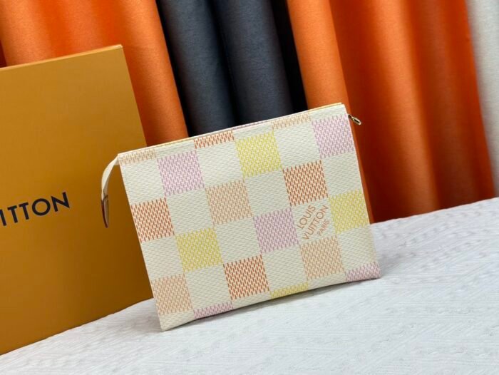 ⁦Louis Vuitton Toiletry Bag M40446 M61692 M47542 Shoulder Bag Handbag⁩ - الصورة ⁦4⁩