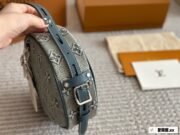 ⁦Louis Vuitton Denim Shoulder Bag Handbag⁩ - الصورة ⁦4⁩